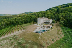 Luxury estate with 6 hectares land near hilltop town Motovun